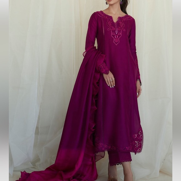 Farah Talib Aziz Rosetta Ruby Kalidaar 3 piece Size Medium - Picture 3 of 8